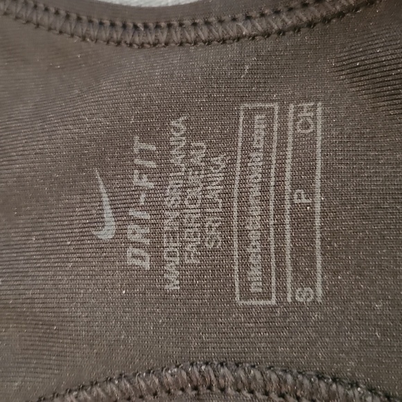 Nike dri-fit sports bra - Picture 3 of 3